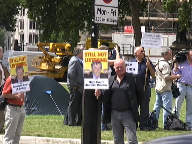 London 6.bmp - PROTEST DEMONSTRATION